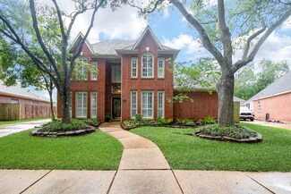 6022 Hansford Ln, Sugar Land, TX 77479