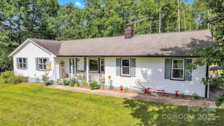 587 Dysartsville Rd, Nebo, NC 28761