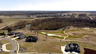 1117 Overlook Ln, Bowling Green, KY 42103