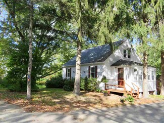 109 Exeter Rd, Newmarket, NH 03857