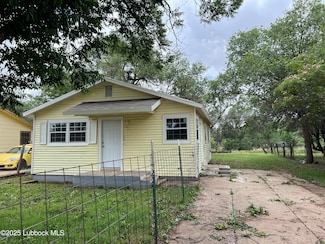 2710 E 3rd St, Lubbock, TX 79403