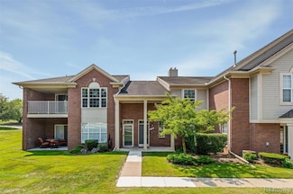 1790 Flagstone Cir, Rochester, MI 48307