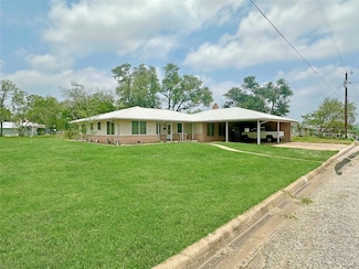 419 N Knox Ave, Giddings, TX 78942