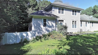 2055 S Tanager Ln, Suamico, WI 54313