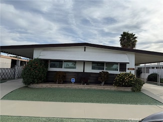 944 S Elk St, Hemet, CA 92543