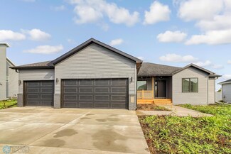 3533 47th Ave S, Fargo, ND 58104
