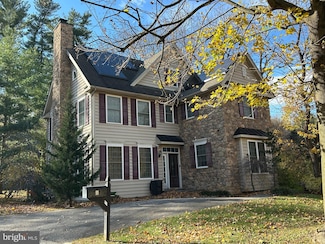 1 Haymarket Ln, Bryn Mawr, PA 19010