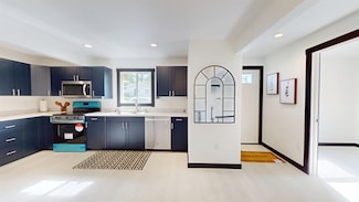 1113 10th St NW, Minot, ND 58703