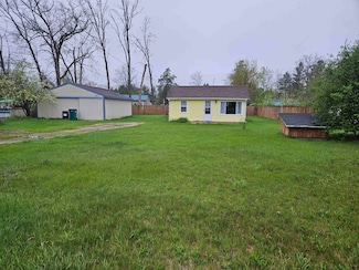 4193 E Oakley Rd, Harrison, MI 48625