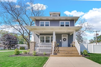 116 W Goldsborough St, Crown Point, IN 46307