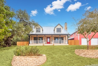 20307 Low Bluff Rd, Helotes, TX 78023