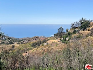 2566 Tuna Canyon Rd, Topanga, CA 90290