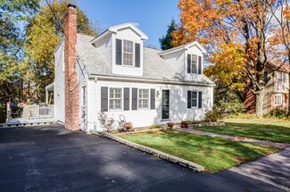 52 Beacon Street Cir, Milton, MA 02186