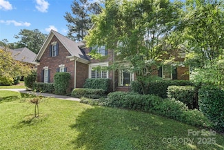 1069 Westlake Dr, Kannapolis, NC 28081