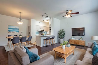 1201 Grove Blvd Unit 702, Austin, TX 78741