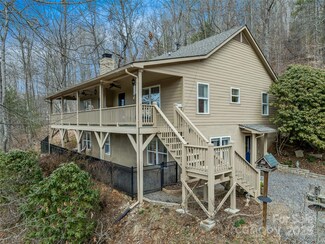 607 Blueberry Dr, Burnsville, NC 28714
