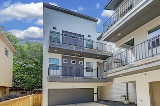 5315 Egbert St, Houston, TX 77007