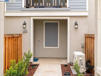 17353 Morning View Dr, Lathrop, CA 95330