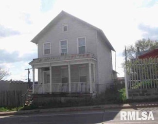422 N Marquette St, Davenport, IA 52802