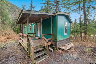 17840 Point Stephens Spur Rd, Juneau, AK 99801