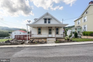 205 Greenwood St, Millerstown, PA 17062
