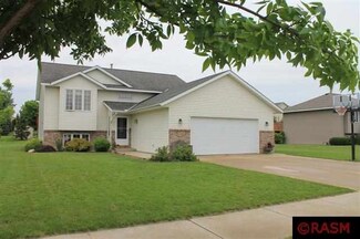 532 532 Lesueur Ave, Eagle Lake, MN 56024