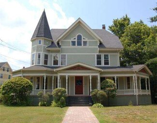 8 Ashland St, Melrose, MA 02176