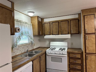 399 Pope Bend N, Cedar Creek, TX 78612