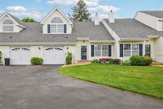 30 Joyces Way, Bay Shore, NY 11706
