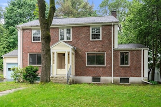 65 Kirkstall Rd, Newtonville, MA 02460