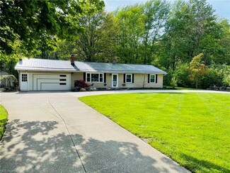 9720 Auburn Rd, Chardon, OH 44024