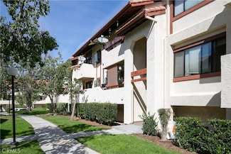 18193 Sundowner Way Unit 816, Canyon Country, CA 91387