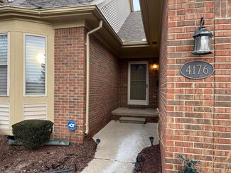 4176 April Ln Unit 33, Sterling Heights, MI 48310