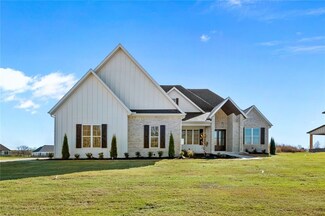 981 Asher St, Goshen, AR 72735
