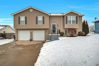 4434 SE Truman Ave, Topeka, KS 66609