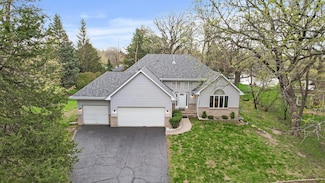 7280 Pineview Ln N, Maple Grove, MN 55369