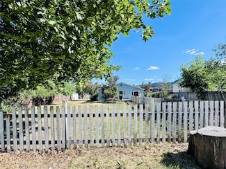 1108 6th St W, Kalispell, MT 59901