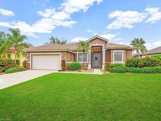 856 Grand Rapids Blvd, Naples, FL 34120