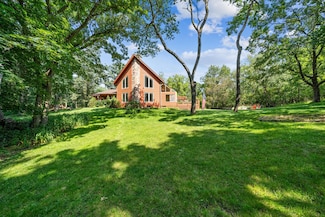 552 Omaha Rd, Hudson, WI 54016