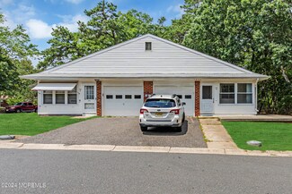 141 B Azalea Dr, Manchester Township, NJ 08759