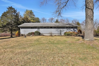 24 Rivka Rd, Saugerties, NY 12477
