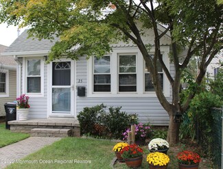 25 Essex St, North Middletown, NJ 07748
