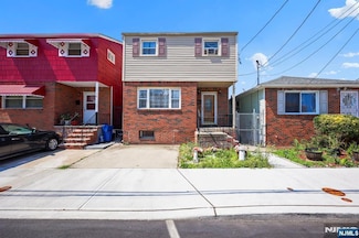 17 Freedom Place, Jersey City, NJ 07305