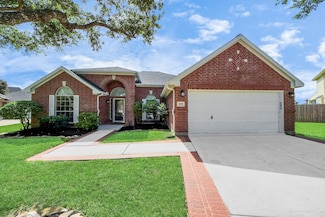 1705 White Willow Ln, Pearland, TX 77581