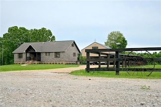 272 Lucy Belle Dr, Marksville, LA 71351