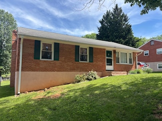 4644 Casper Dr NE, Roanoke, VA 24019