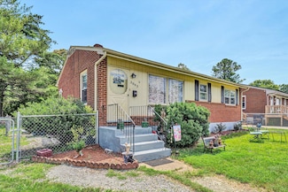 3843 Plantation Rd NE, Roanoke, VA 24012