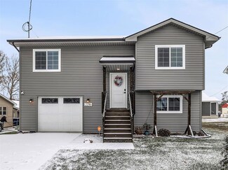 2236 E 38th Ct, Des Moines, IA 50317