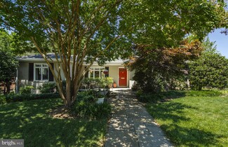 3401 N George Mason Dr, Arlington, VA 22207