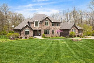 842 W 137th Ave, Crown Point, IN 46307